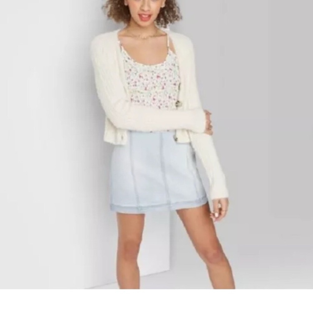 663 Wild Fable Light Wash Denim Mini Skirt Seam Detail Size 10
